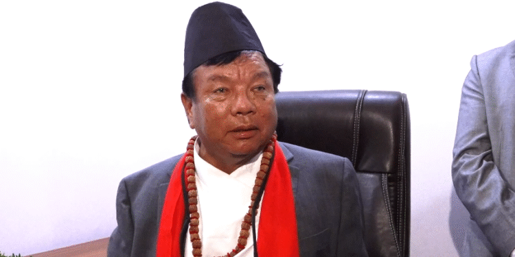 शिक्षामन्त्री पुनको आग्रह “राजनीतिमा होइन, पढाइमा ध्यान दिनुहोस्”