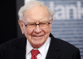 वारेन बफेटको पद छोड्ने घोषणा, कर्मचारीलाई लेखे मार्किक पत्र