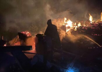 तेम्बा बजारमा भीषण आगलागी : चार घर जलेर नष्ट