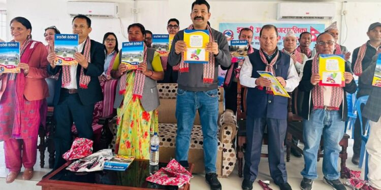 ‘इटहरी सेरोफेरो’ स्थानीय पाठ्यक्रम लागू, बालबालिकालाई शहरसँग जोड्ने पहल