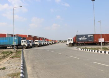 भन्सार परिसरमै रोकियो शंकास्पद ट्रक, एजेन्ट प्रतिनिधि हिरासतमा