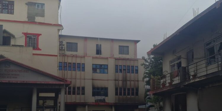 विराटनगरमा जेनजी आगजनीको ठूलो असर : करिब एक अर्ब रुपैयाँ बराबरको क्षति, कागजात जलेर नागरिक सेवा प्रभावित