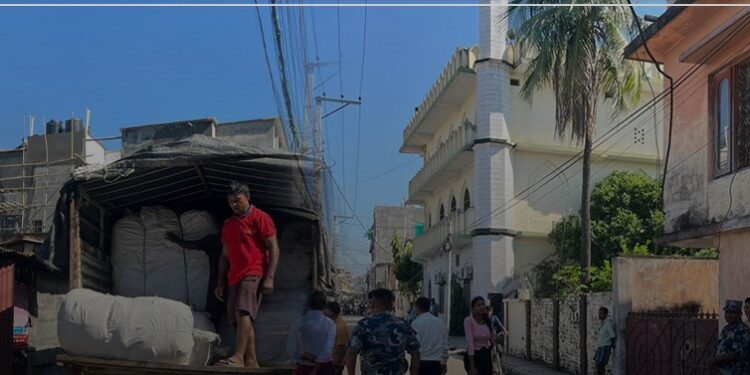 खुल्ला सीमामा बढ्दो तस्करी नियन्त्रण गर्न सशस्त्र सक्रिय, भन्सारको उदासीनतामाथि डिआईजी न्यौपानेको प्रश्न