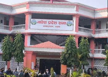 प्रदेशसभा बैठक ढिलो, विश्वासको मतका लागि बोलाइएको विशेष बैठक अनिश्चितमा