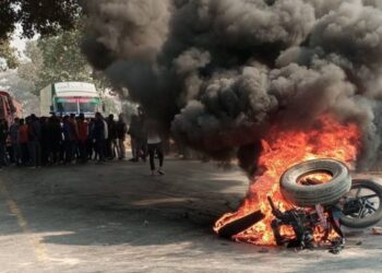 इनरुवामा विद्यार्थी विवादले उग्र रूप लिँदा अभिभावकको आक्रमण, प्रदर्शन र राजमार्ग अवरुद्ध
